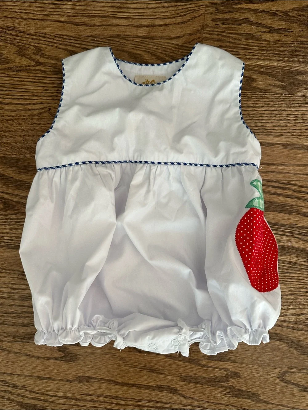 TBBC White Bubble Romper with Red Strawberry Applique, 2T, EUC - Picture 1 of 2